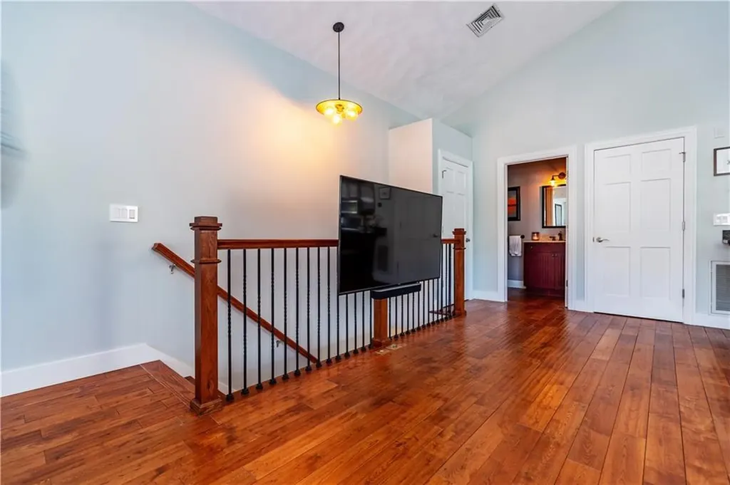 3976 Post Road Warwick RI 02886