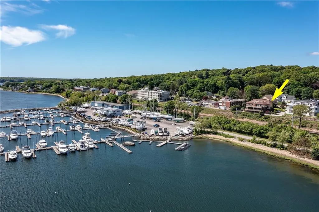 3976 Post Road Warwick RI 02886