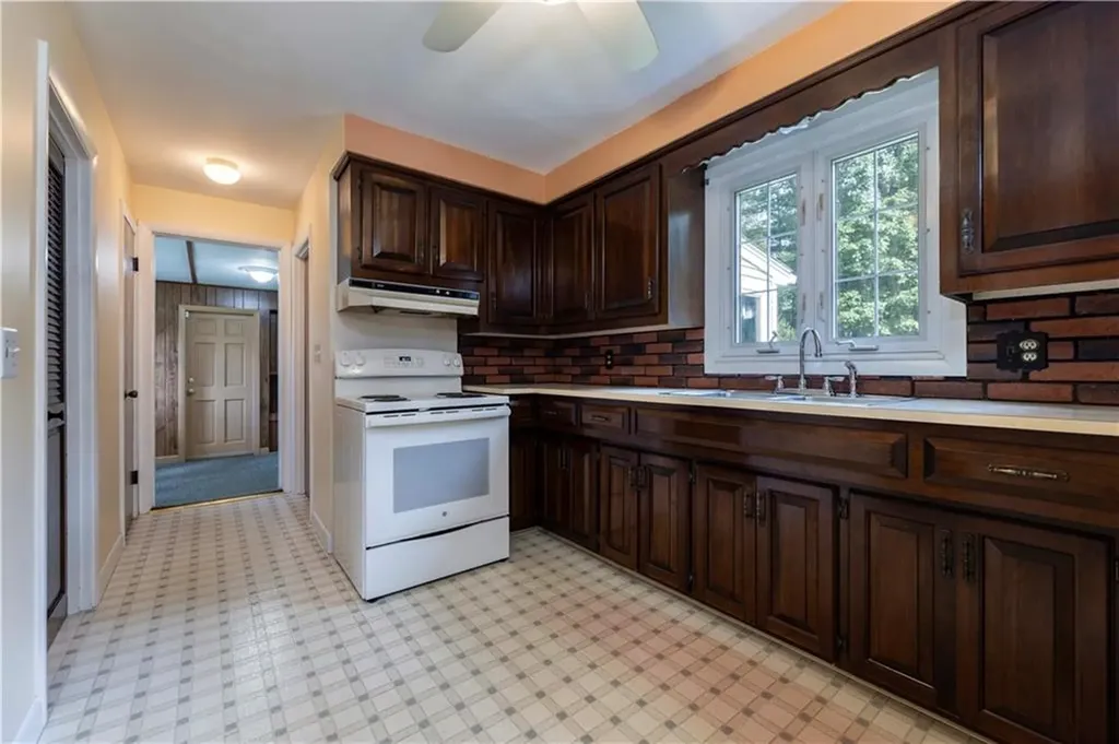 6 Joyce Ann Drive Smithfield RI 02917
