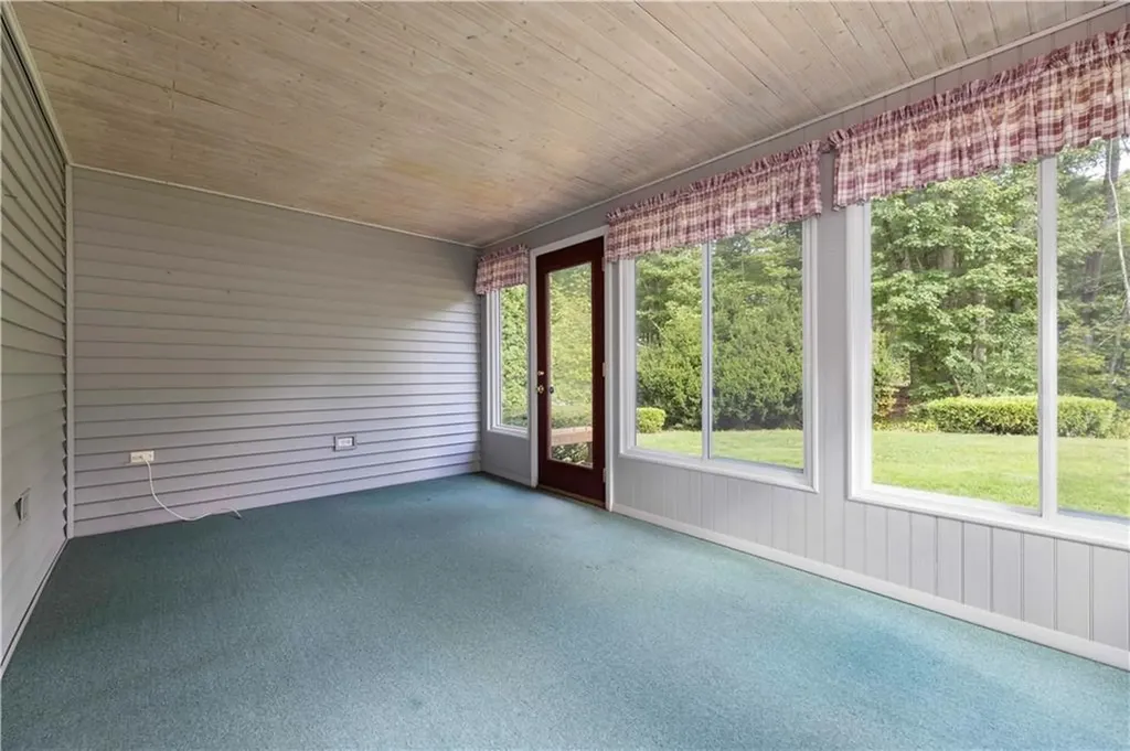 6 Joyce Ann Drive Smithfield RI 02917