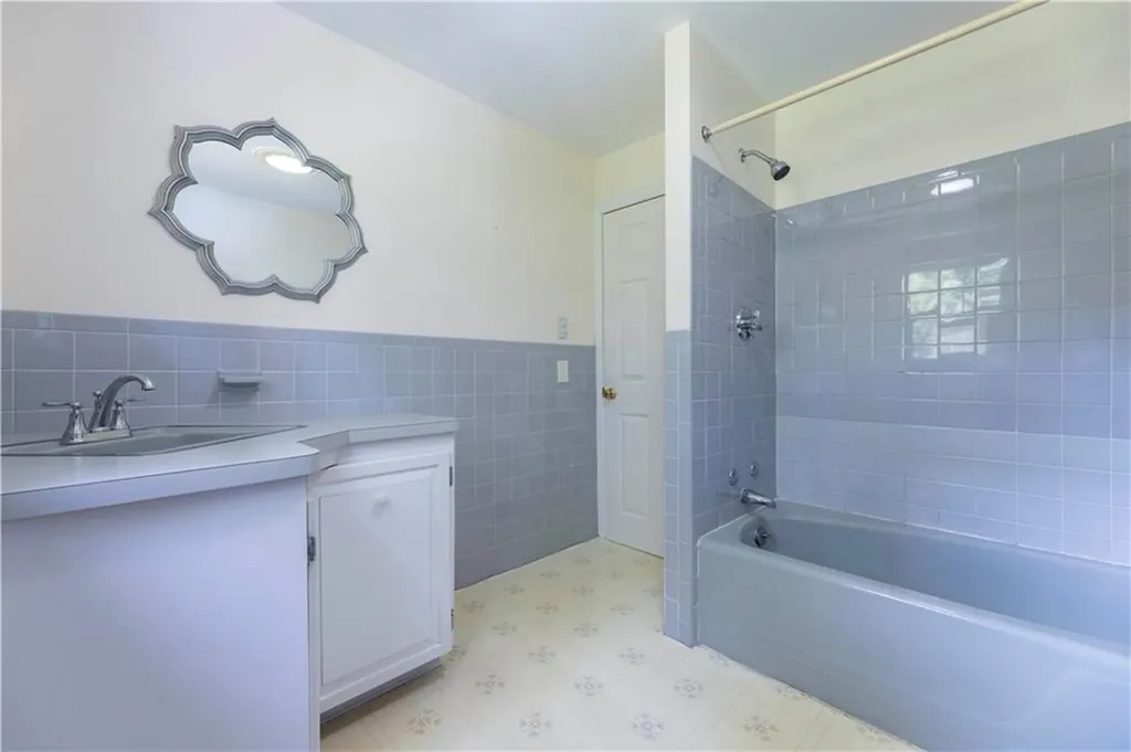 6 Joyce Ann Drive Smithfield RI 02917