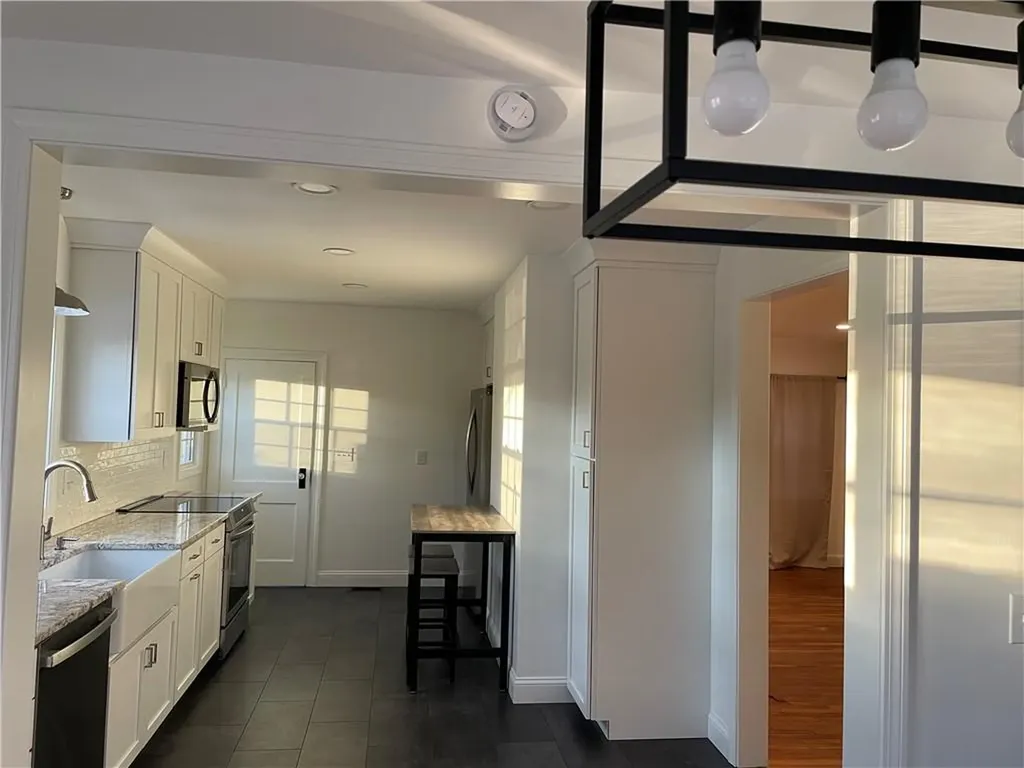 4 Harris Avenue Warren RI 02885