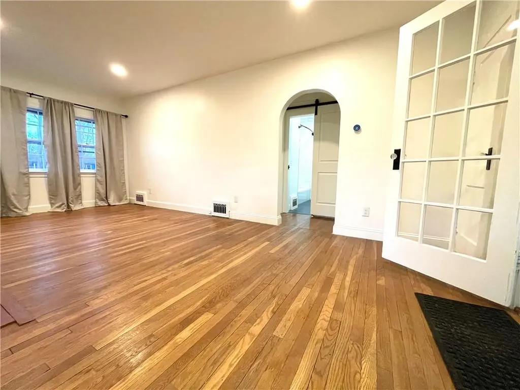 4 Harris Avenue Warren RI 02885