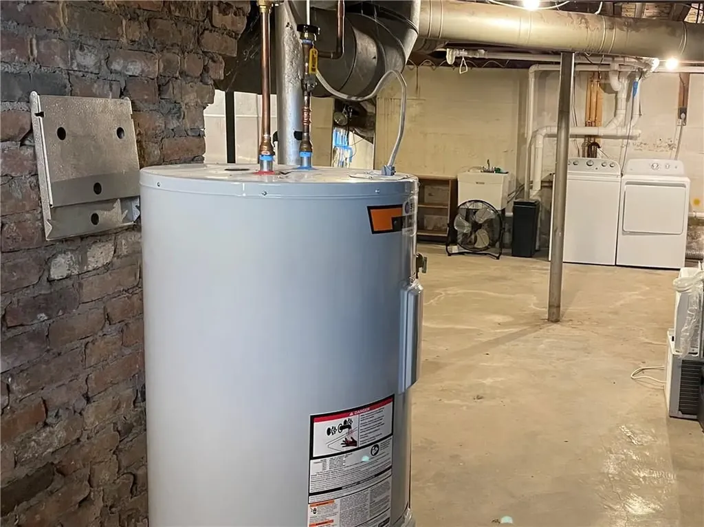 4 Harris Avenue Warren RI 02885