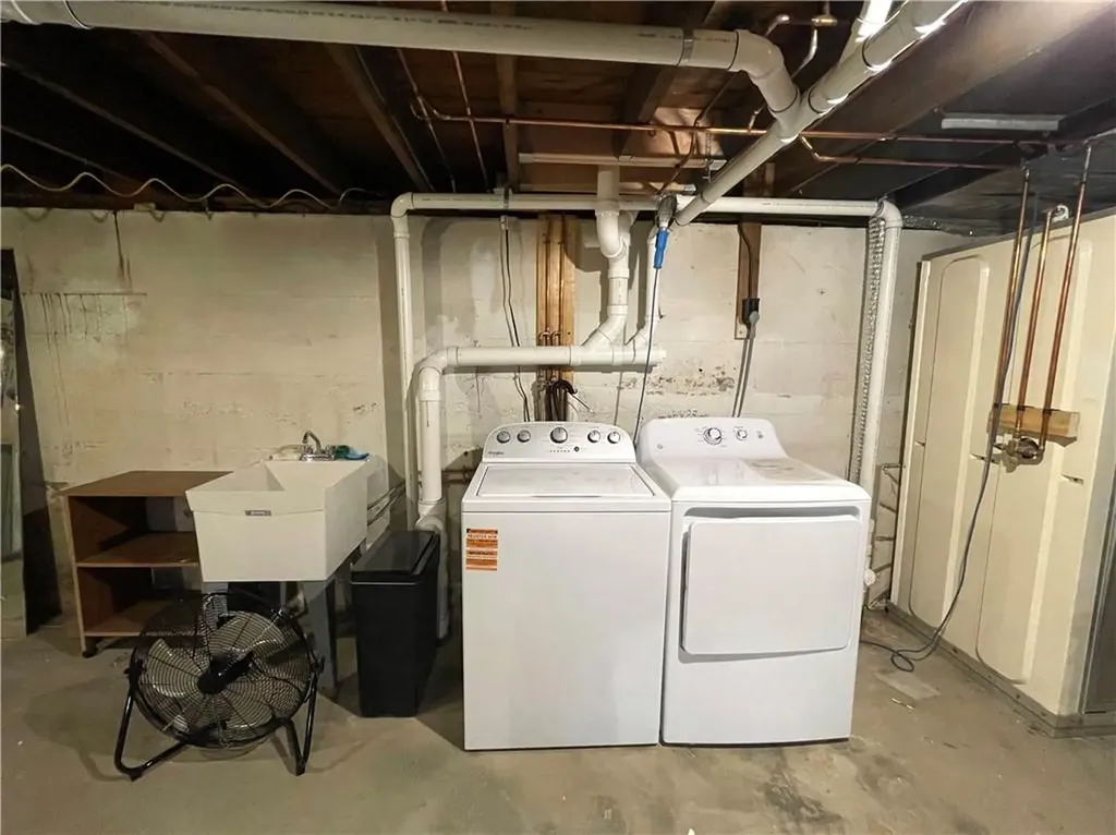 4 Harris Avenue Warren RI 02885