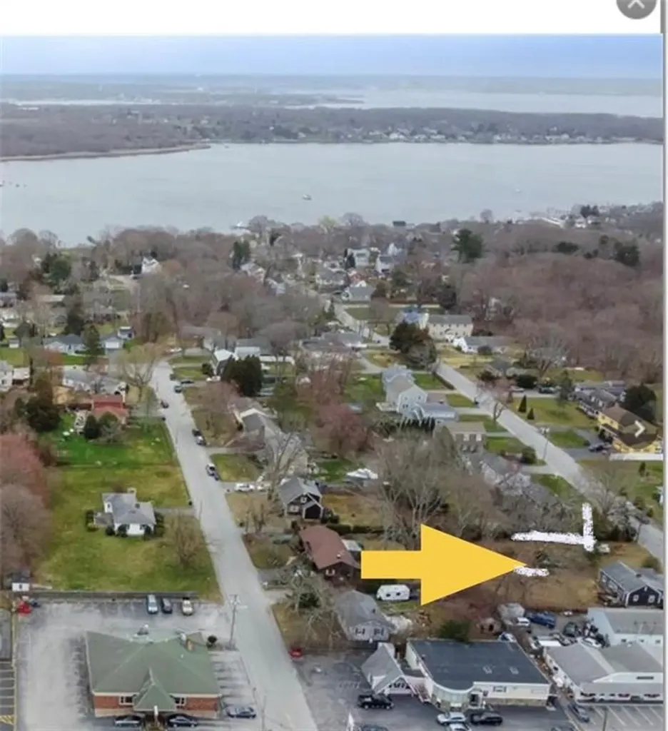 4 Harris Avenue Warren RI 02885