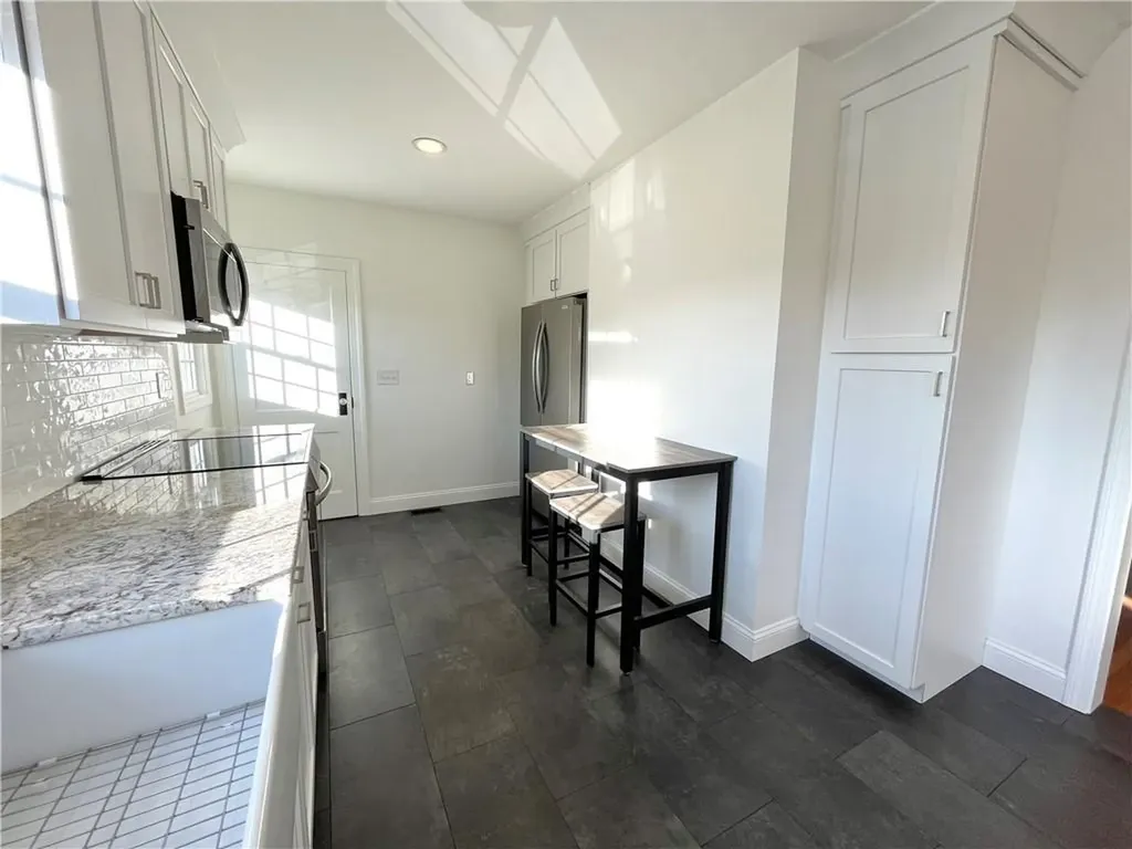 4 Harris Avenue Warren RI 02885