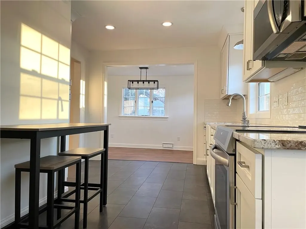 4 Harris Avenue Warren RI 02885