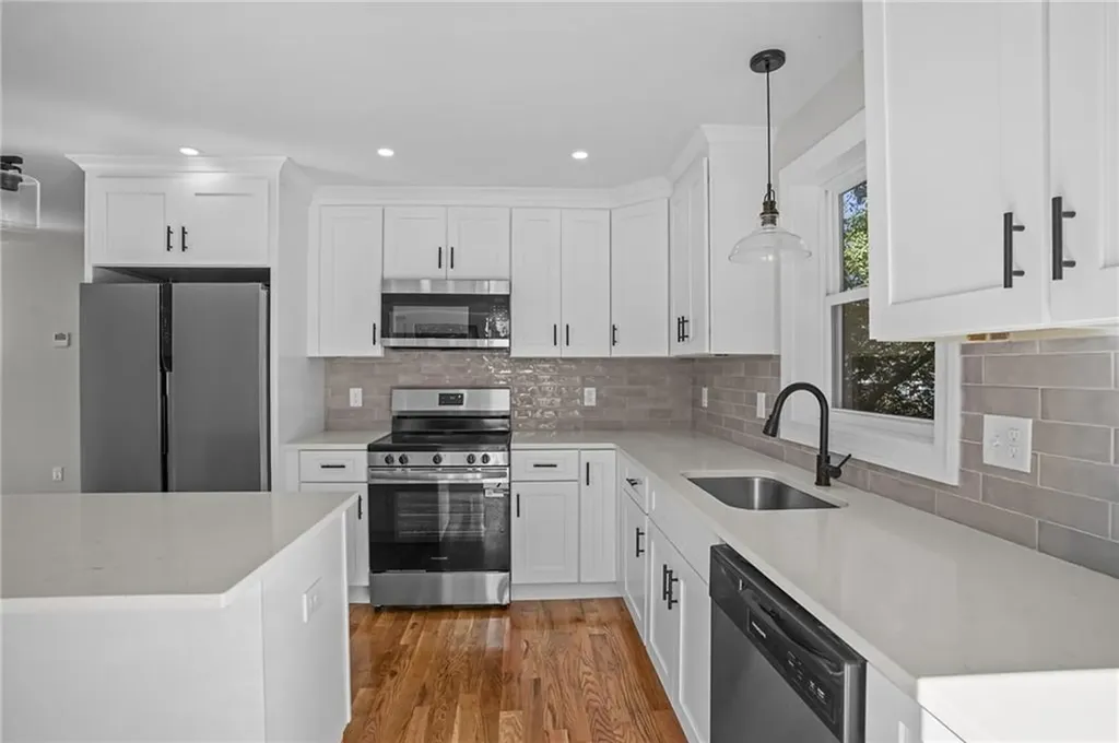 135 Old Mill Boulevard Warwick RI 02889