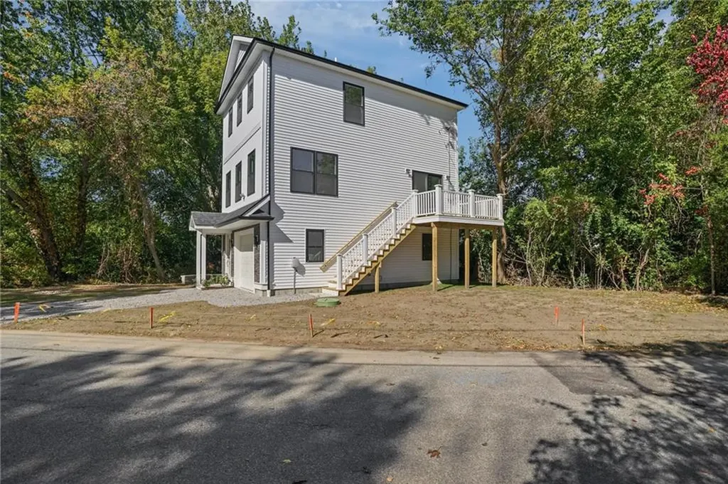 135 Old Mill Boulevard Warwick RI 02889