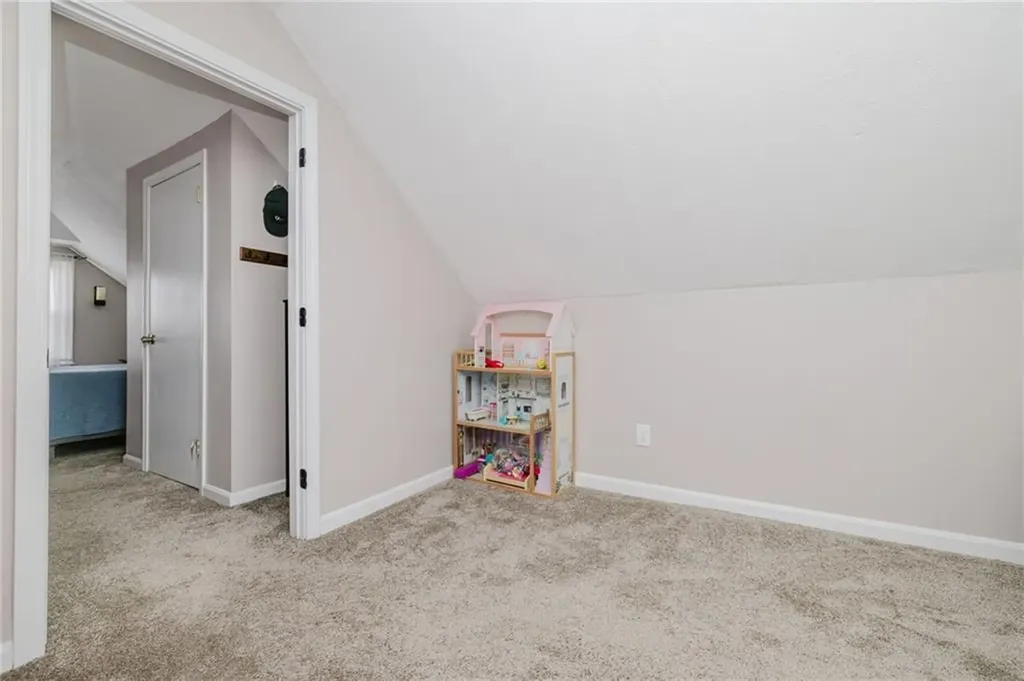 3 Lindesta Road Pawtucket RI 02861