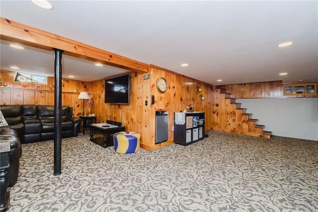 3 Lindesta Road Pawtucket RI 02861