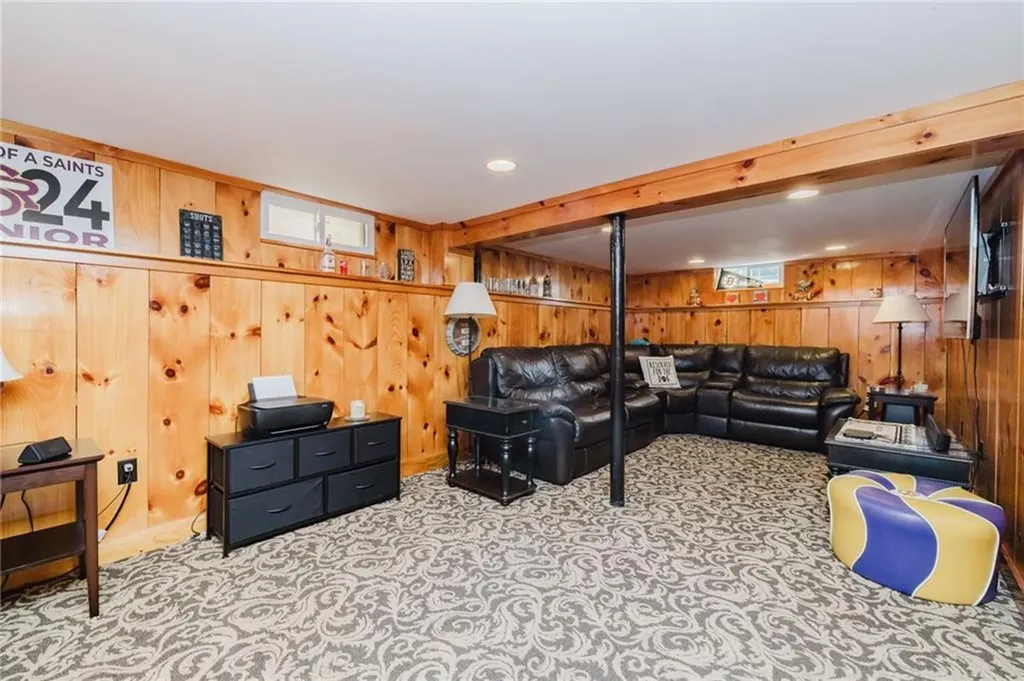 3 Lindesta Road Pawtucket RI 02861