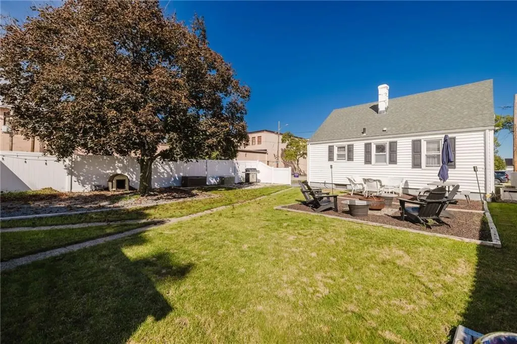 3 Lindesta Road Pawtucket RI 02861