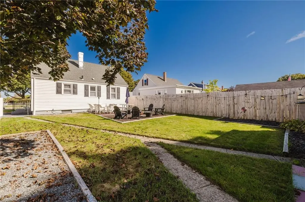 3 Lindesta Road Pawtucket RI 02861