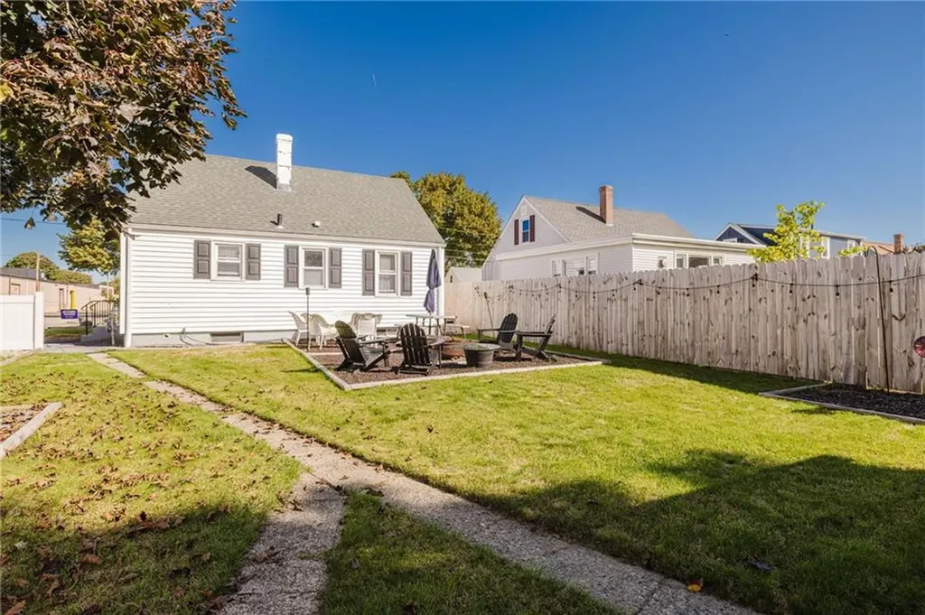 3 Lindesta Road Pawtucket RI 02861
