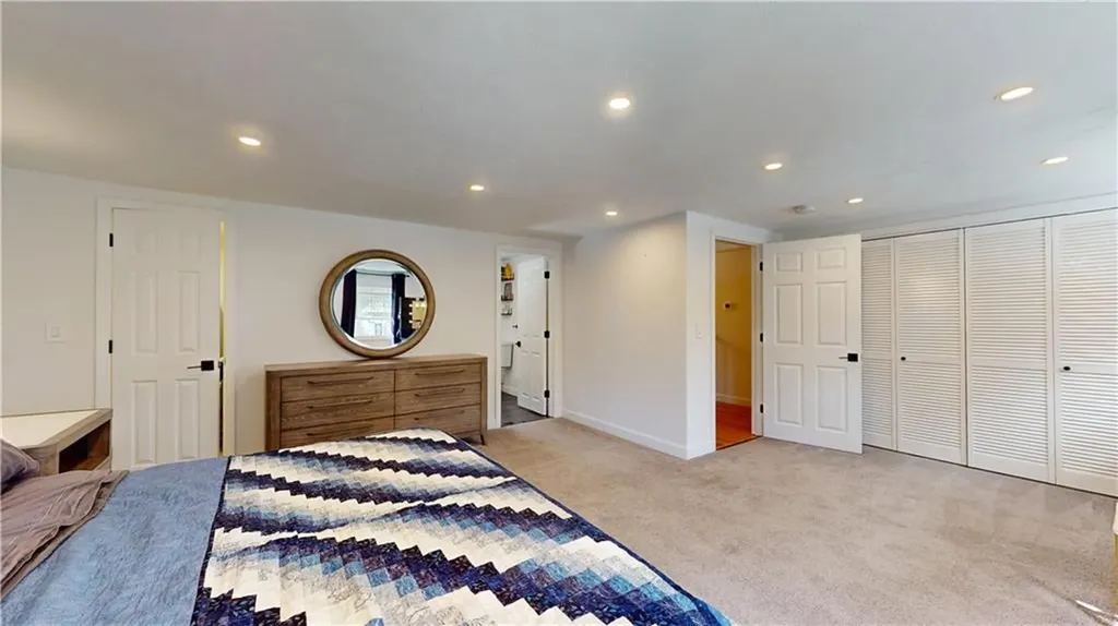 65 Border Street West Warwick RI 02893