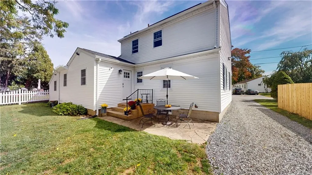 65 Border Street West Warwick RI 02893