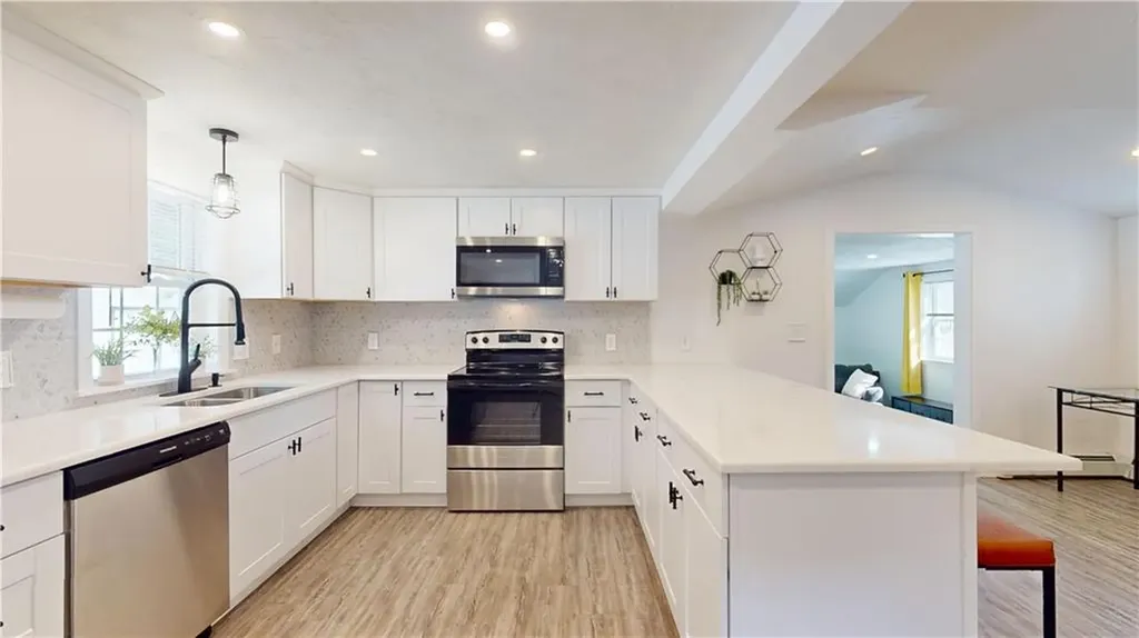 65 Border Street West Warwick RI 02893