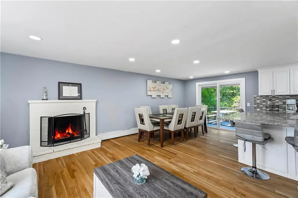 10 Renehan Street West Warwick RI 02893