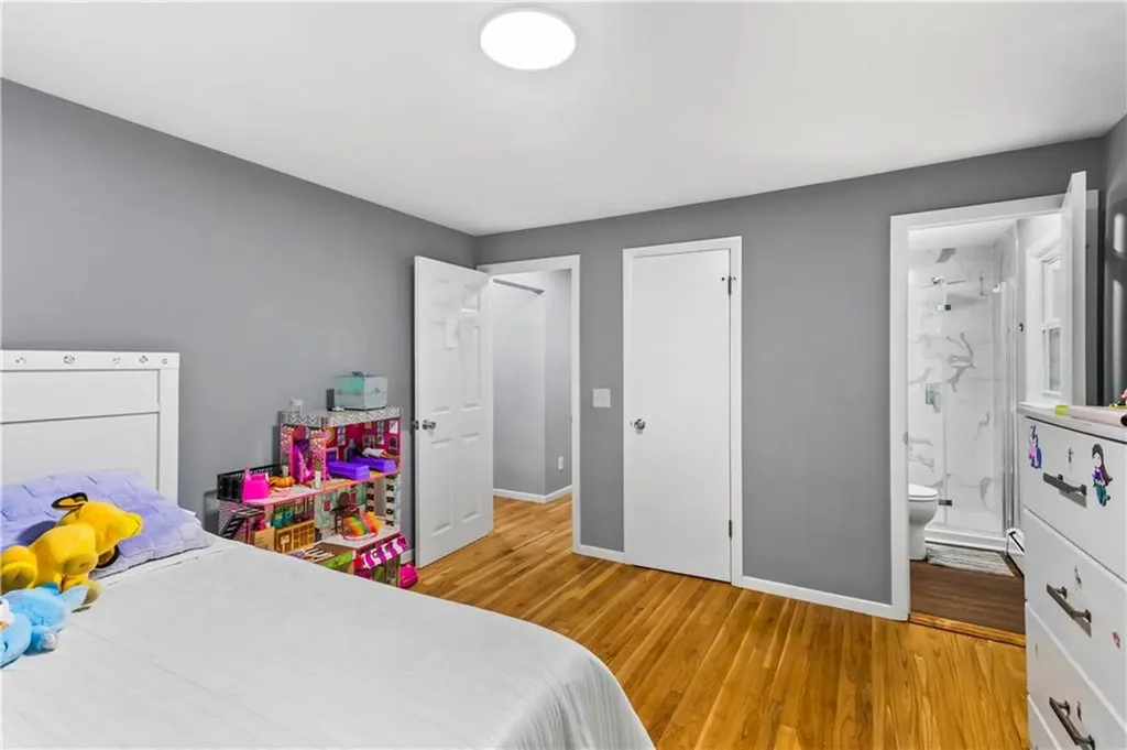 10 Renehan Street West Warwick RI 02893