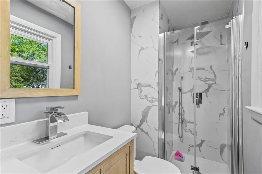 10 Renehan Street West Warwick RI 02893