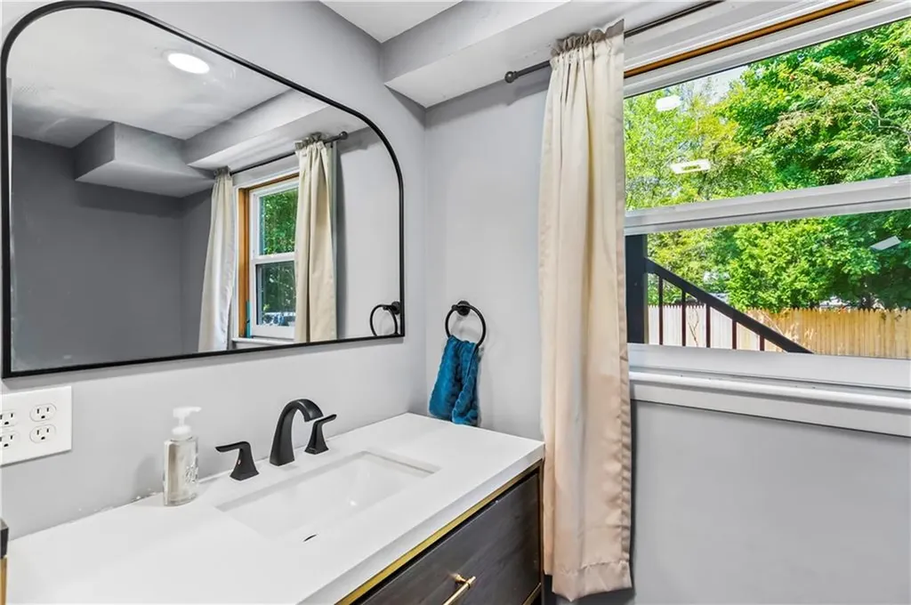 10 Renehan Street West Warwick RI 02893