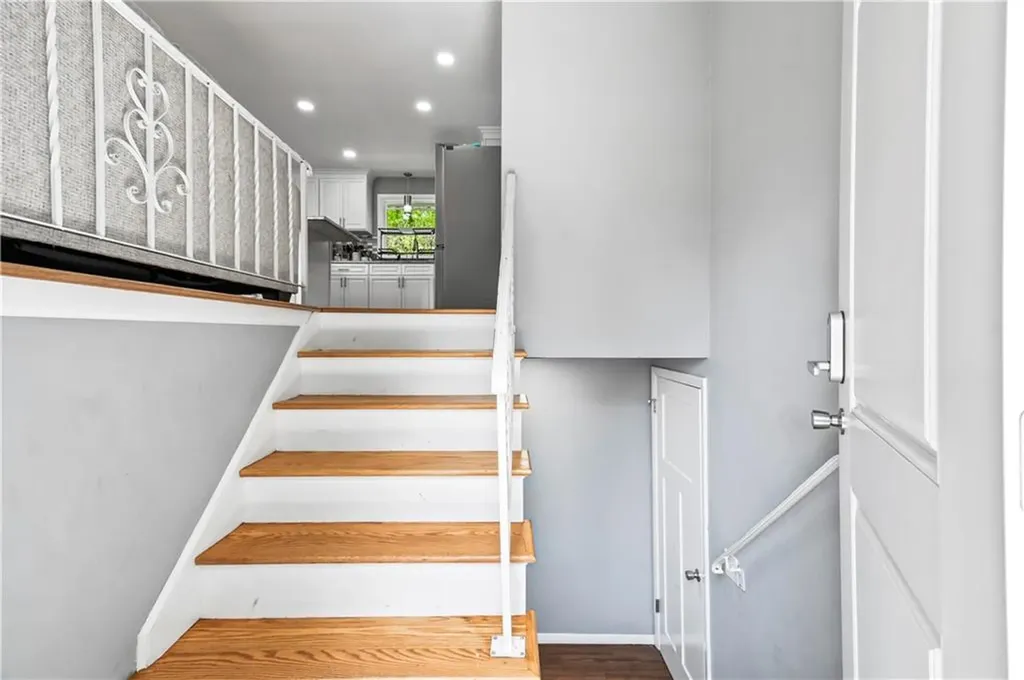 10 Renehan Street West Warwick RI 02893