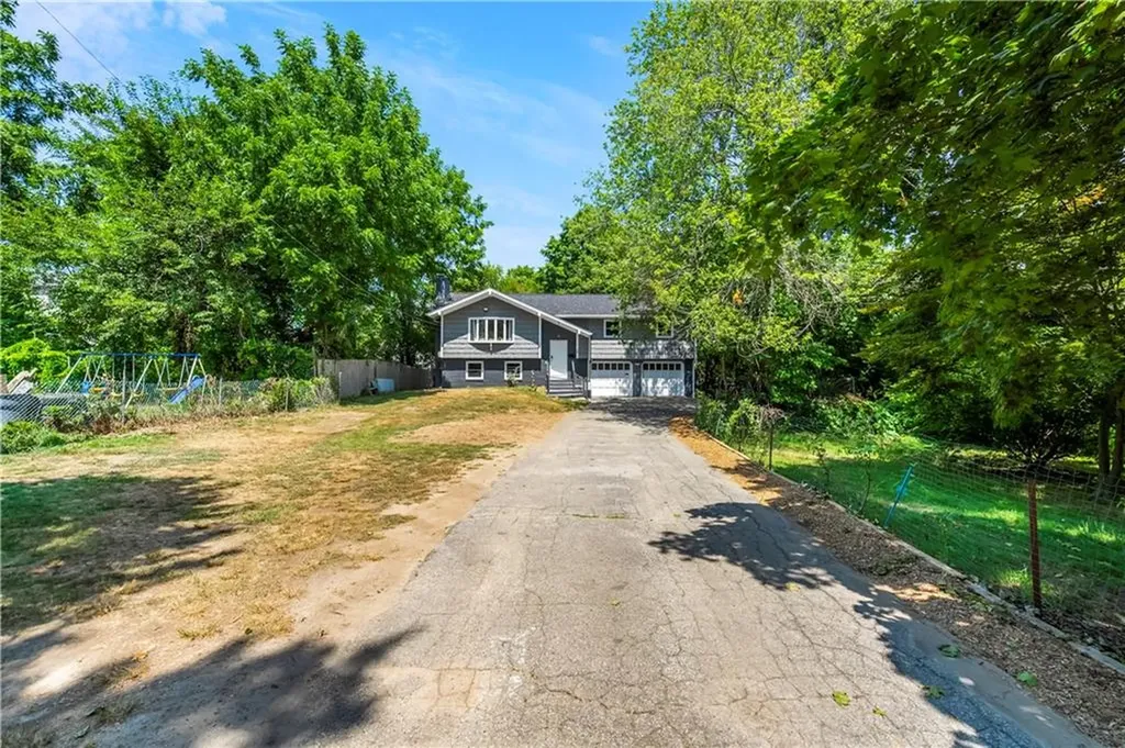 10 Renehan Street West Warwick RI 02893