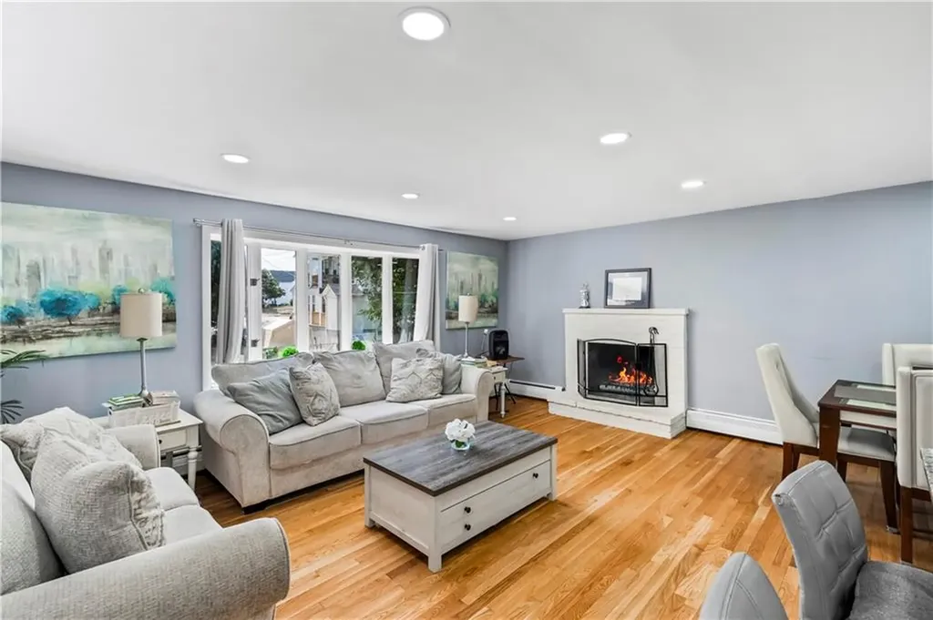 10 Renehan Street West Warwick RI 02893