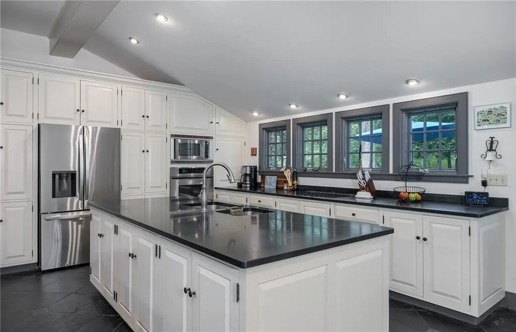 399 Bungy Road Scituate RI 02857