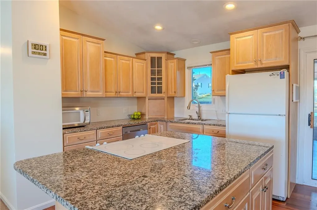 24 Vineyard Avenue Cumberland RI 02864