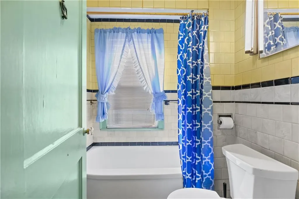 45 Narragansett Avenue Portsmouth RI 02871
