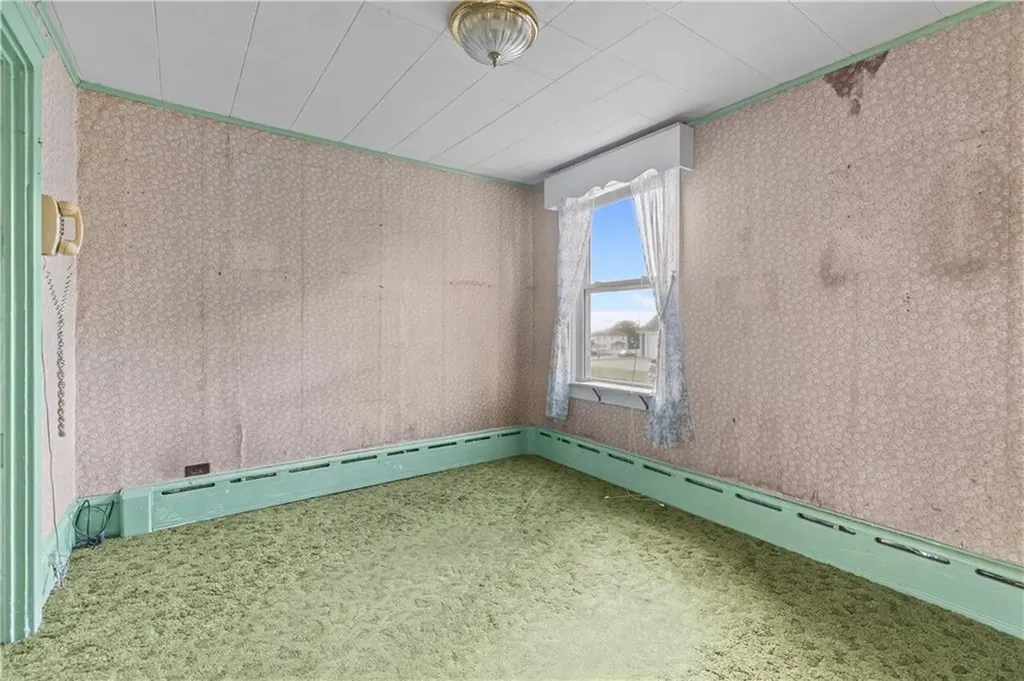 45 Narragansett Avenue Portsmouth RI 02871