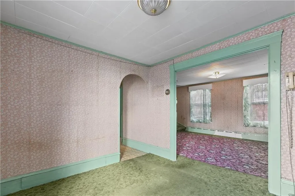 45 Narragansett Avenue Portsmouth RI 02871