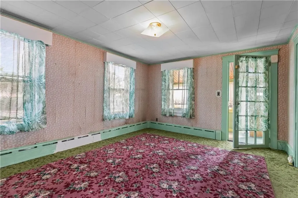 45 Narragansett Avenue Portsmouth RI 02871