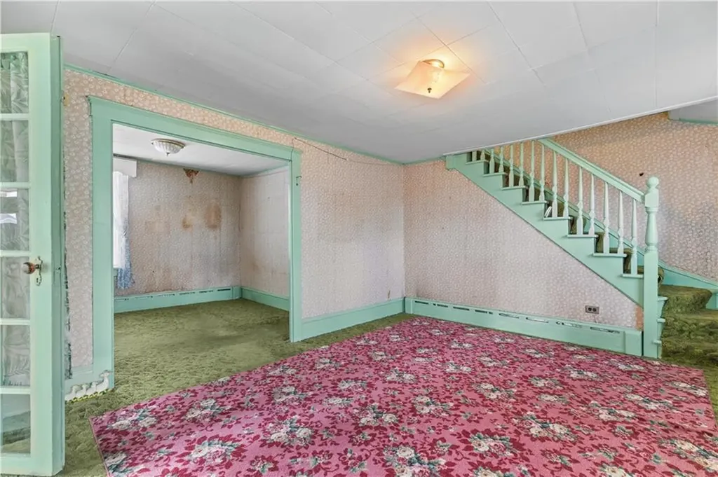 45 Narragansett Avenue Portsmouth RI 02871