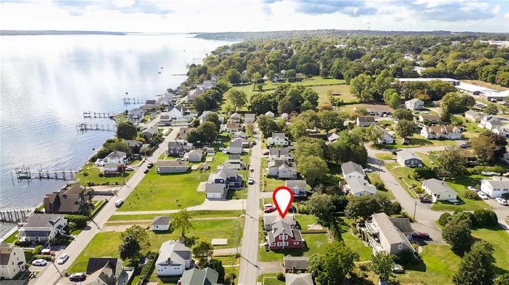 45 Narragansett Avenue Portsmouth RI 02871