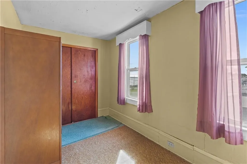 45 Narragansett Avenue Portsmouth RI 02871