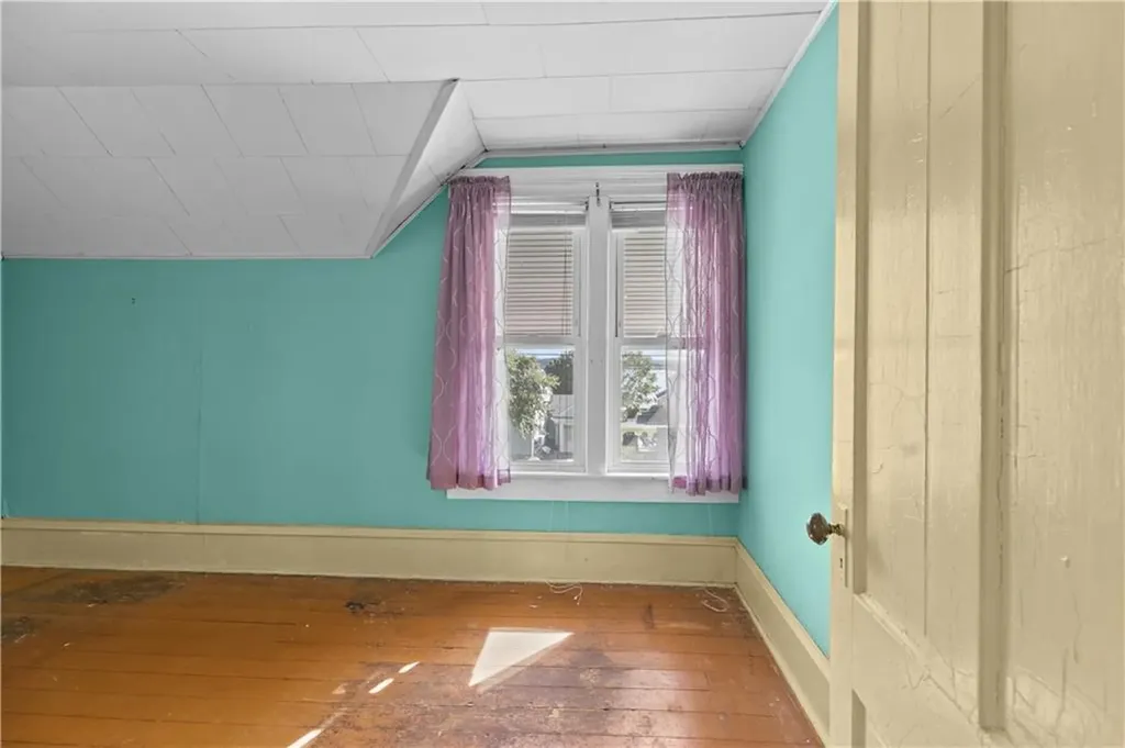 45 Narragansett Avenue Portsmouth RI 02871