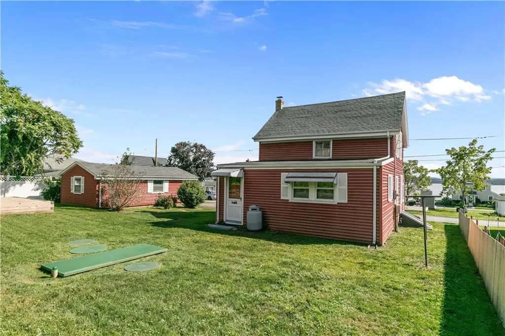 45 Narragansett Avenue Portsmouth RI 02871