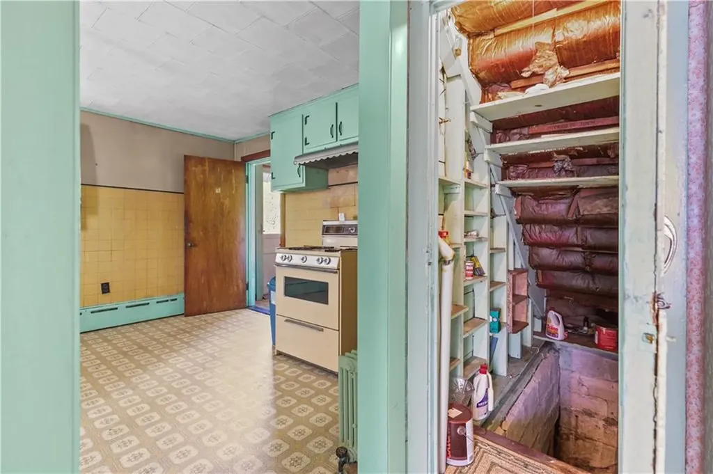 45 Narragansett Avenue Portsmouth RI 02871