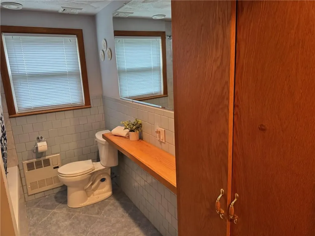 233 Summit Drive Cranston RI 02920