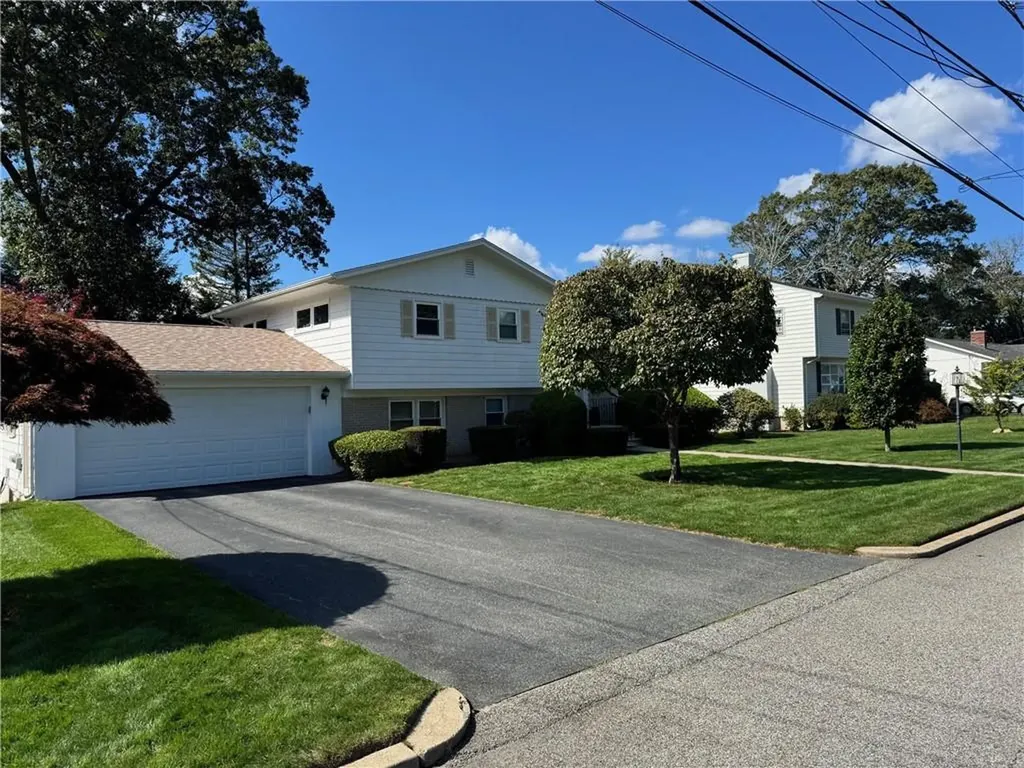 233 Summit Drive Cranston RI 02920