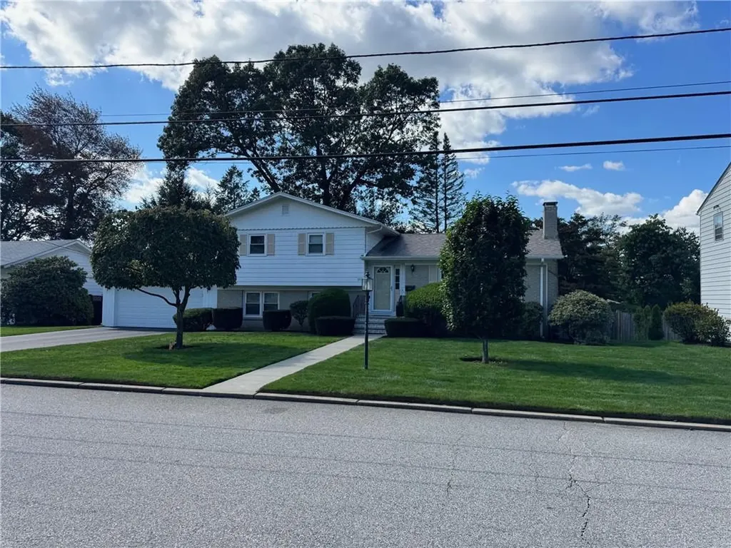 233 Summit Drive Cranston RI 02920