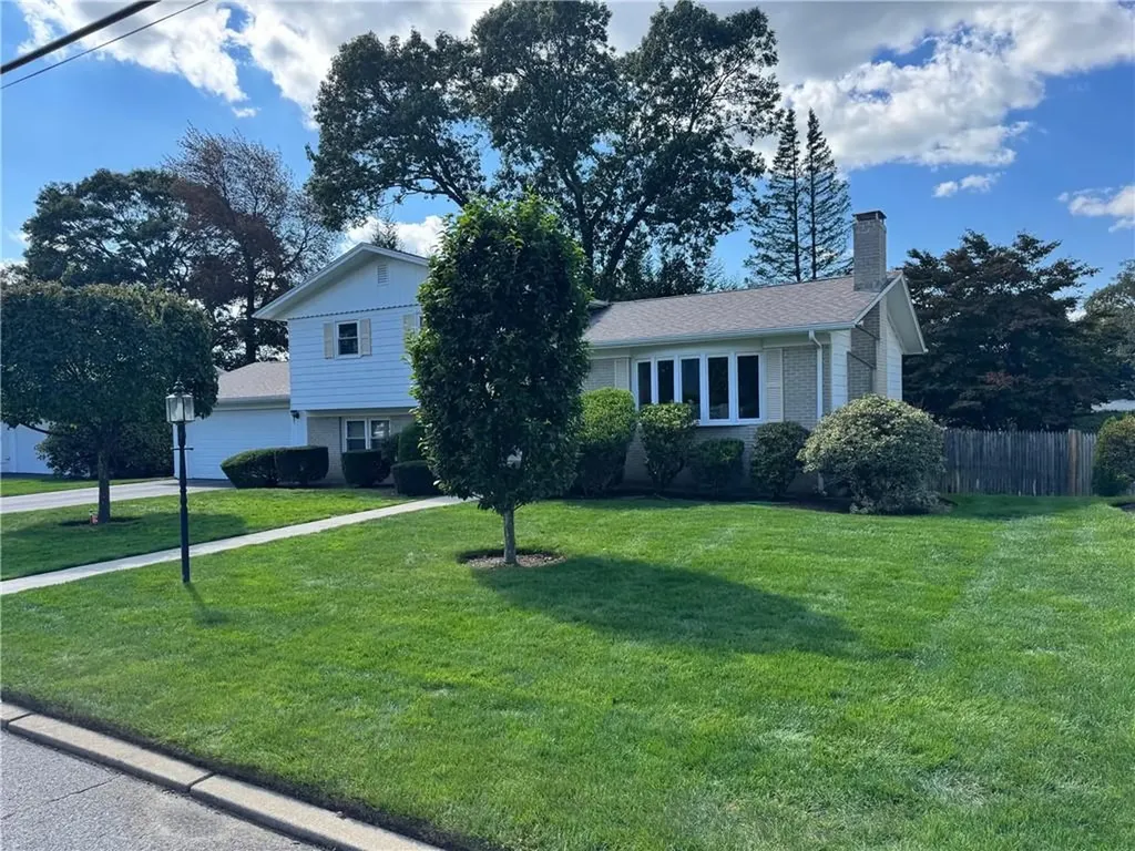 233 Summit Drive Cranston RI 02920