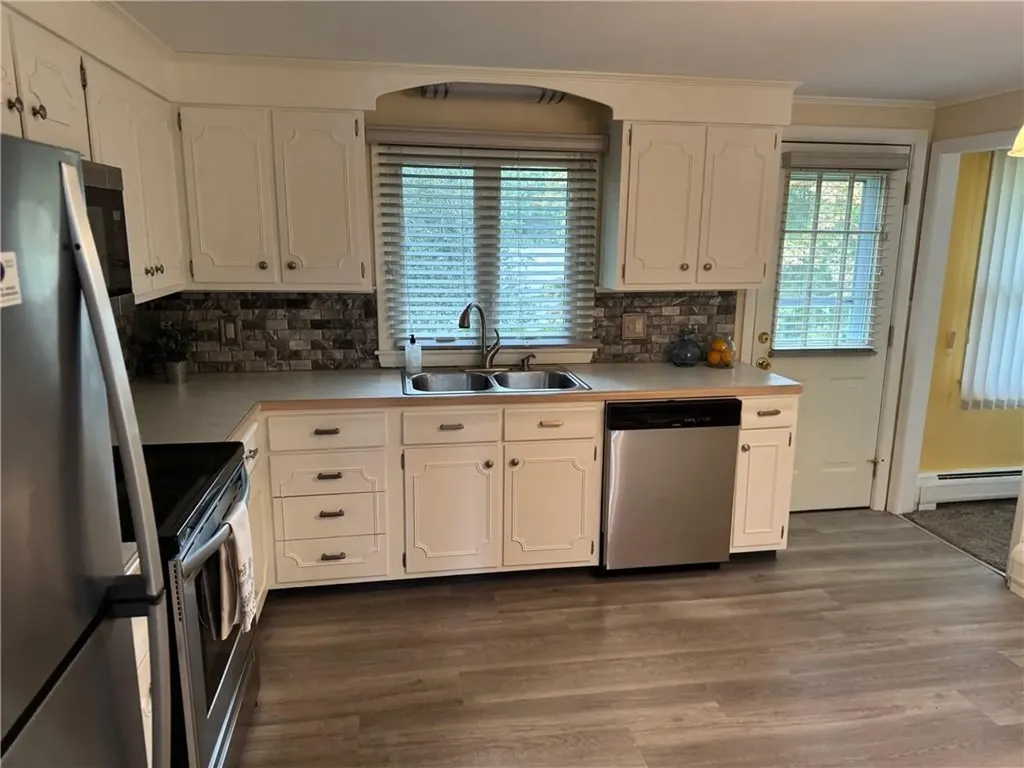 233 Summit Drive Cranston RI 02920
