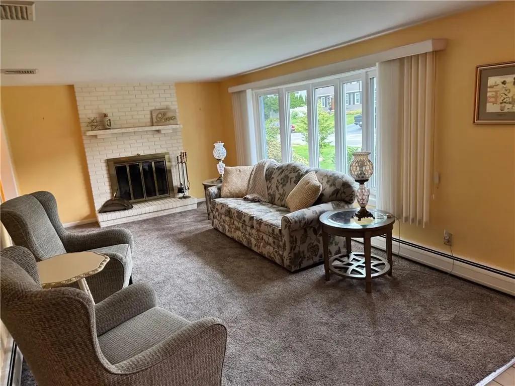 233 Summit Drive Cranston RI 02920