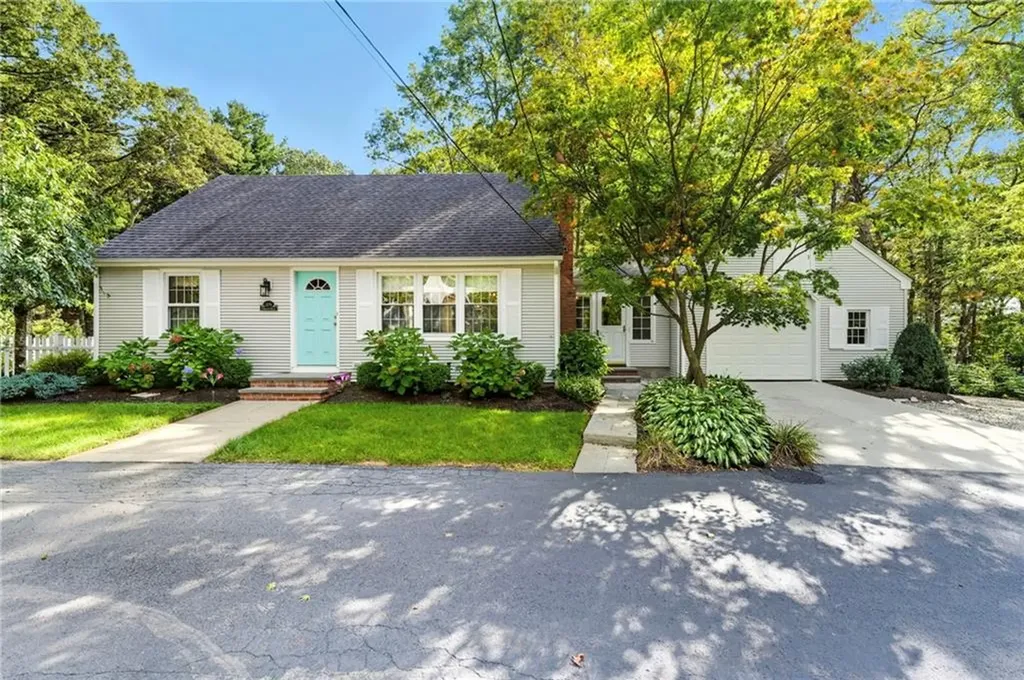 39 Whipple Road Smithfield RI 02917