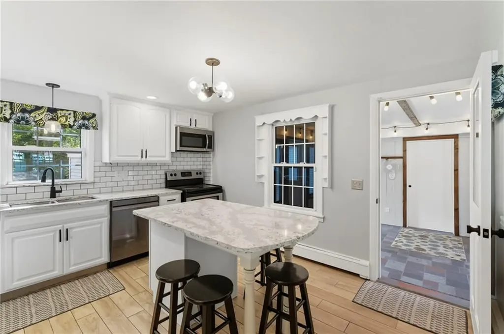 39 Whipple Road Smithfield RI 02917